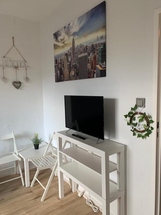 Berlin Lebt-Wohnung Fur Bis Zu 12 Personen Exteriör bild