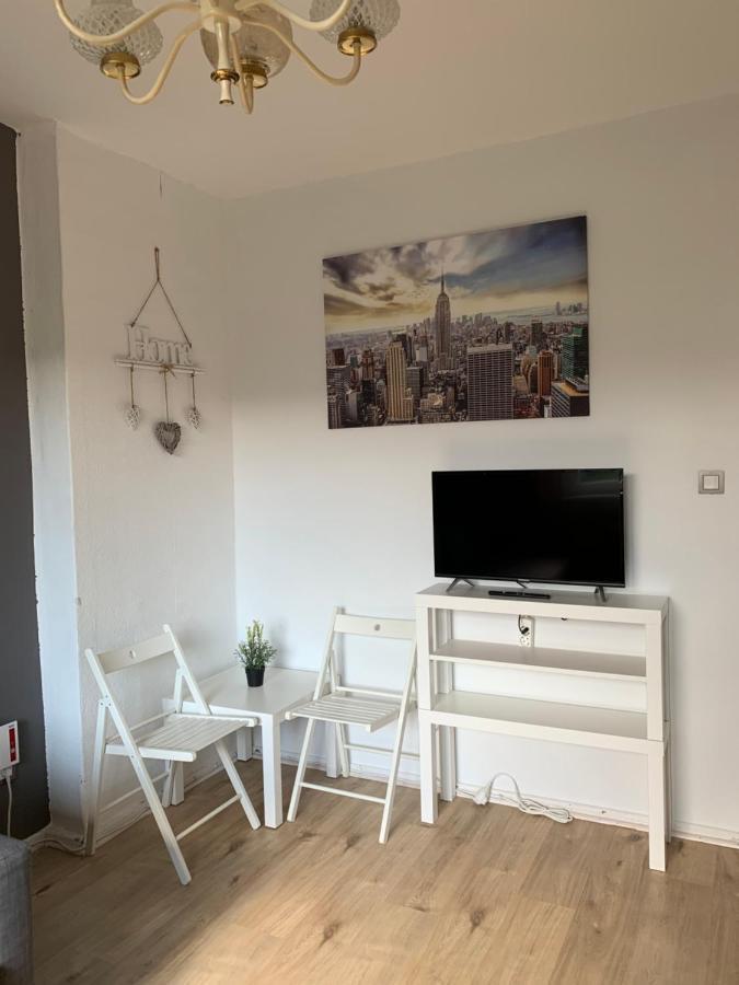 Berlin Lebt-Wohnung Fur Bis Zu 12 Personen Exteriör bild