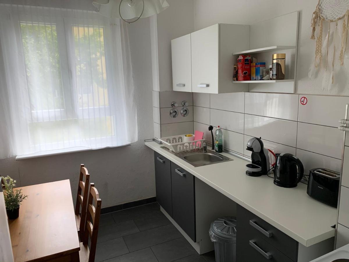 Berlin Lebt-Wohnung Fur Bis Zu 12 Personen Exteriör bild